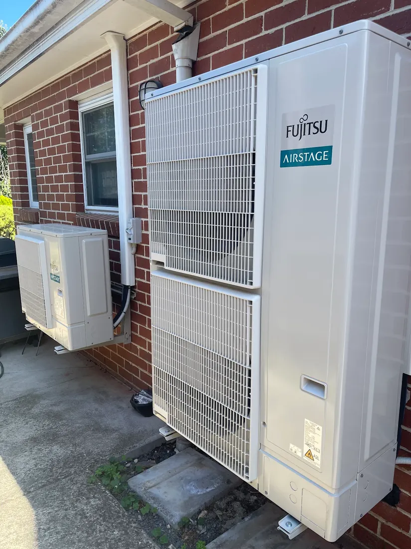 Fujitsu Airstage multi-head outdoor units installed side by side